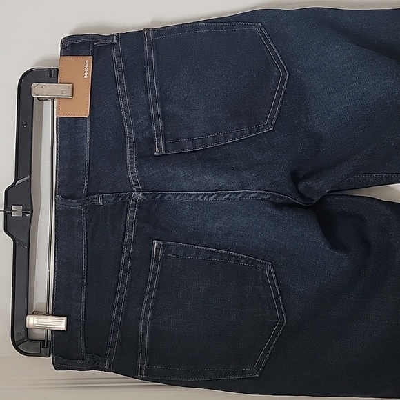 Bonobos Size 32x28 Slim Fit, Dark Wash, Excellent Used Condition, Like New - Picture 13 of 15